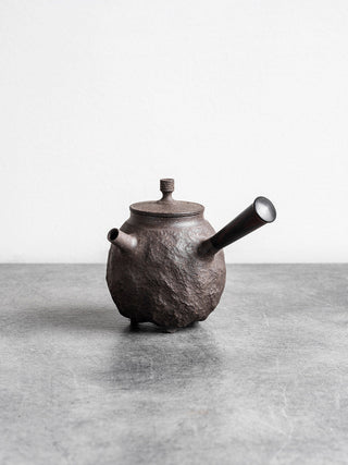 Shitou 石頭  stoneware teapot