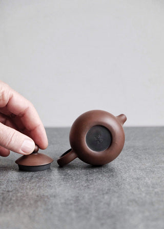 Jianshui Dragon Egg - dark clay teapot