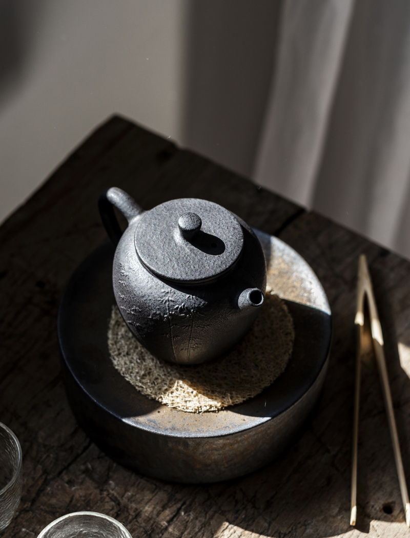 Stoneware graphite teapot