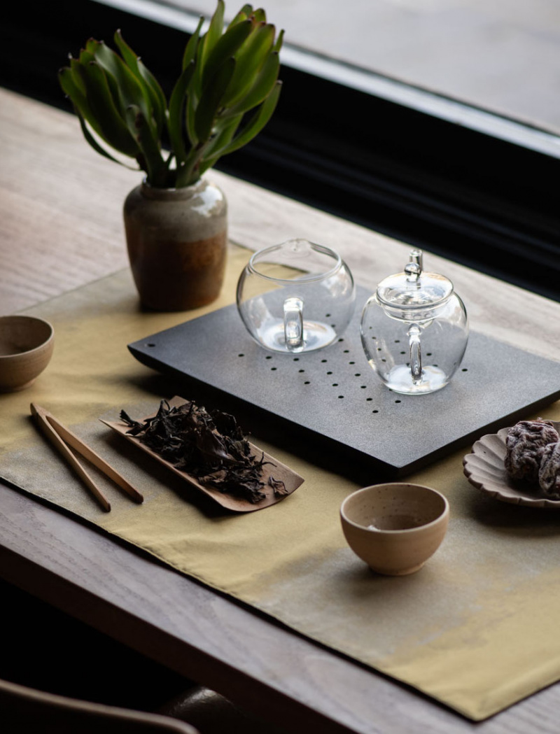 Golden silk tea mat – Chabu 茶布